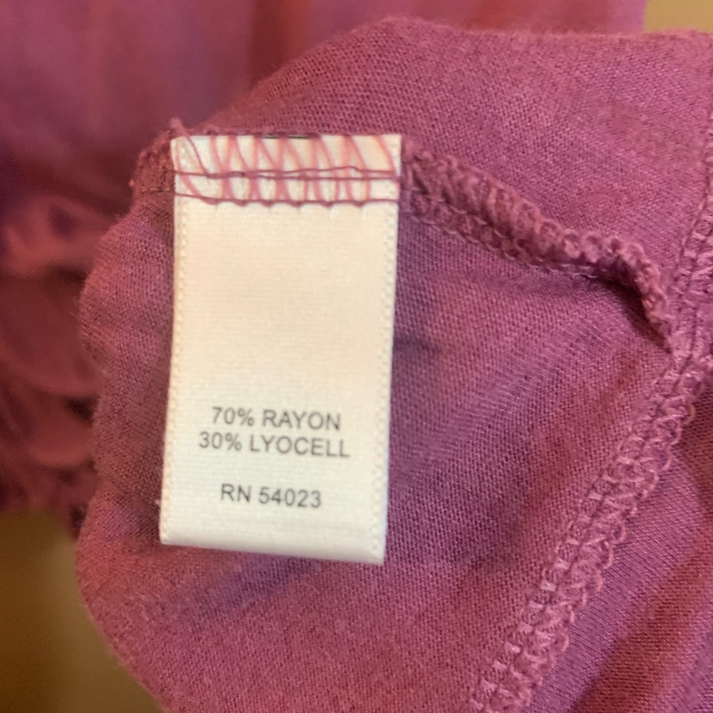 Banana Republic Raspberry Ruffled Blouse - L - Picture 7 of 7